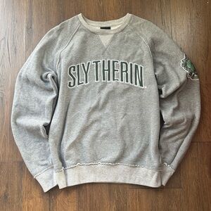 Warner Bros. Slytherin Gray Crewneck Sweater